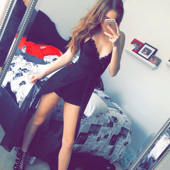 Black mini romper with Flow back - Picture 1 of 2